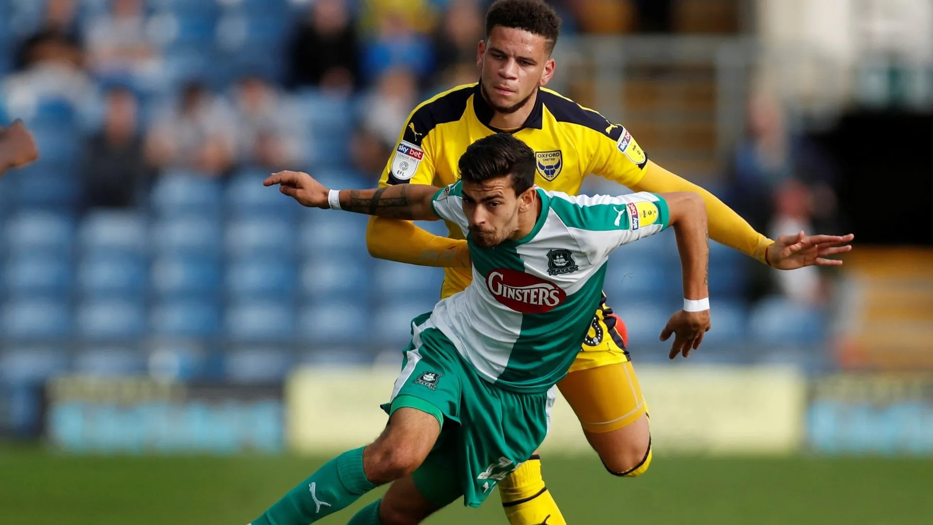 Ruben Lameiras thi đấu cho Plymouth Argyle