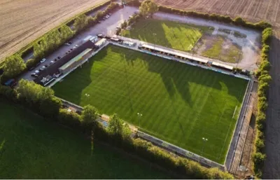 Sân New Windmill Ground, sân nhà của câu lạc bộ Leamington FC