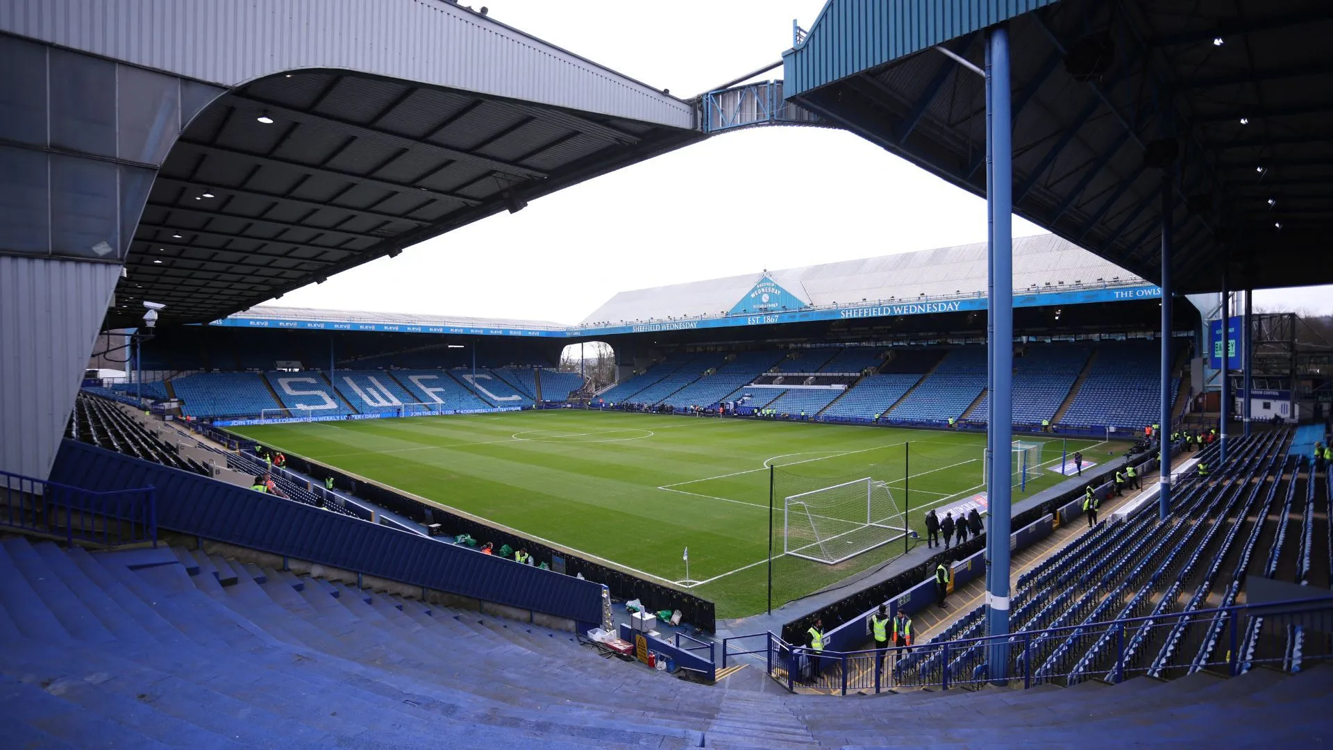 Sân vận động Hillsborough, sân nhà của Sheffield Wednesday, gặp khó khăn tài chính