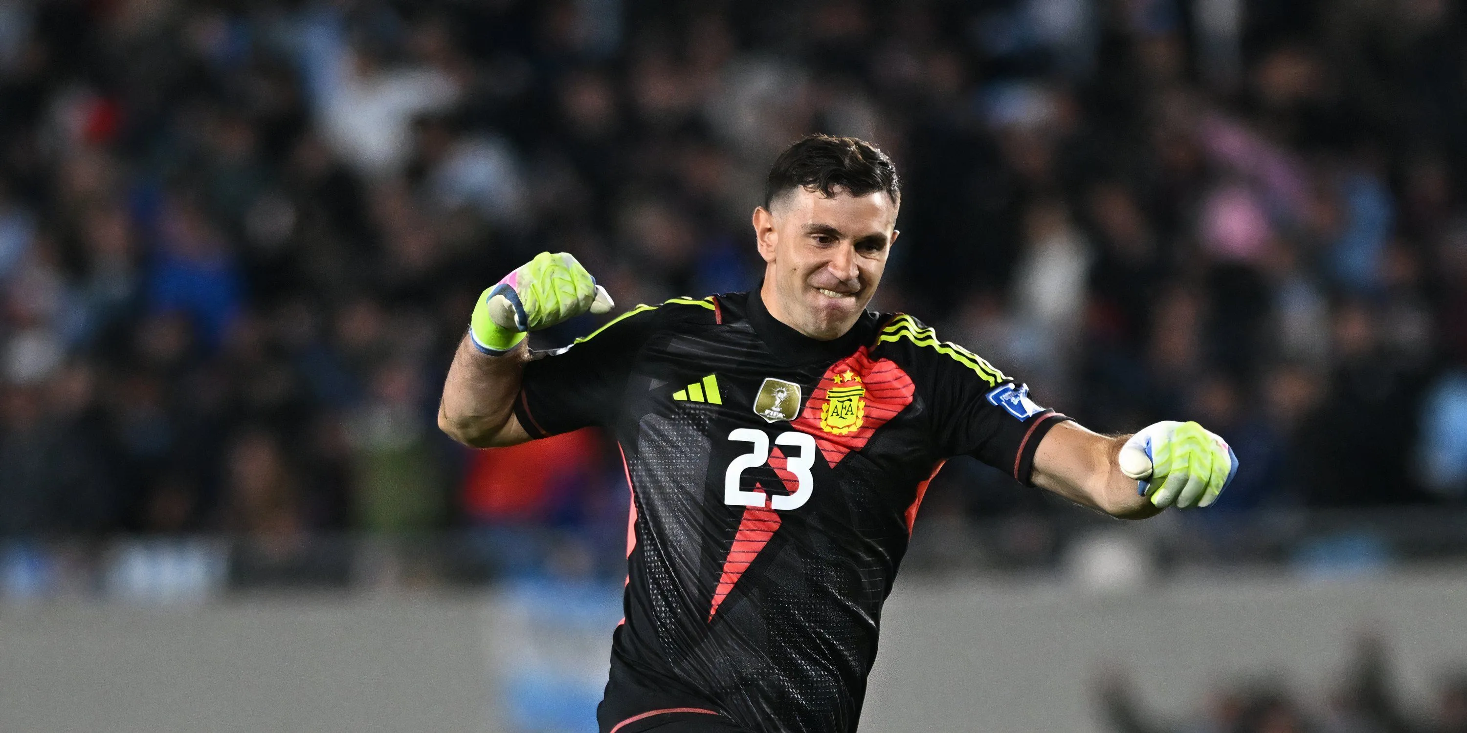 Thủ môn Emiliano Martinez của Aston Villa