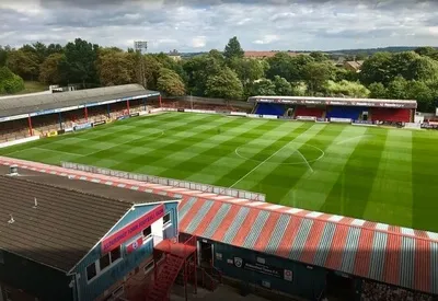 Toàn cảnh sân Recreation Ground, sân nhà của Aldershot Town