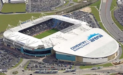 Toàn cảnh Sân vận động Coventry Building Society Arena nhìn từ trên cao với sức chứa ấn tượng