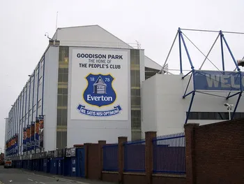 Toàn cảnh sân vận động Goodison Park, sân nhà lịch sử của Everton.