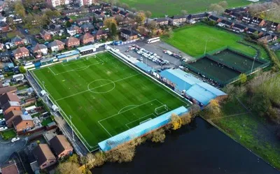 Toàn cảnh sân vận động Neuven (Stainton Park) của CLB Radcliffe FC