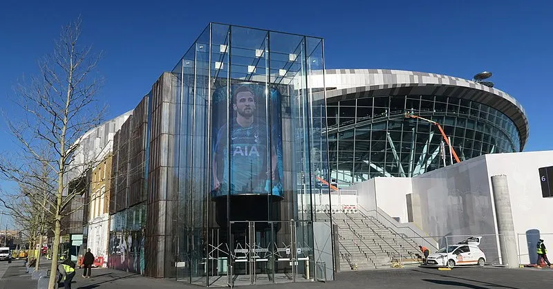 Toàn cảnh sân vận động Tottenham Hotspur từ trên cao, kiến trúc hiện đại