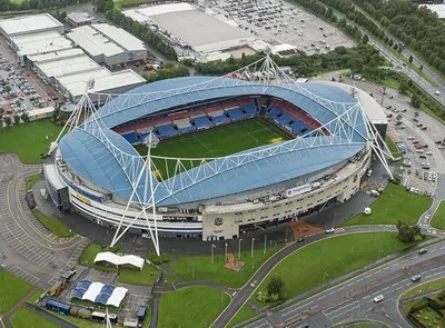Toàn cảnh sân vận động Toughsheet Community Stadium của Bolton Wanderers từ trên cao