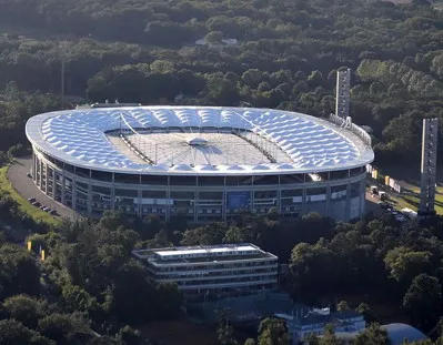Tổng quan Deutsche Bank Park từ trên cao, sân nhà Eintracht Frankfurt