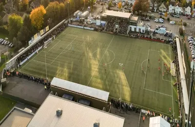Tổng quan sân vận động Arbour Park, sân nhà của Slough Town FC