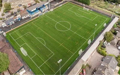 Tổng quan sân vận động Silverlands, sân nhà của Buxton FC