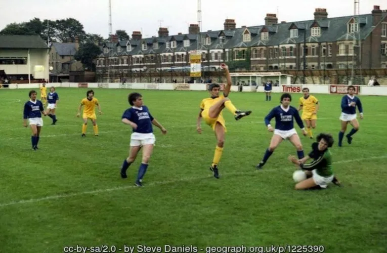 Trận đấu của Oxford City FC năm 1981, ghi lại khoảnh khắc lịch sử của câu lạc bộ