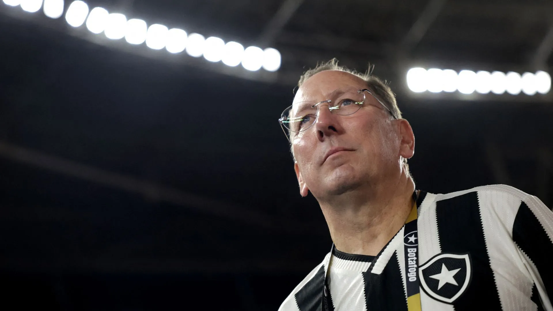 Tỷ phú người Mỹ John Textor, một trong những ứng viên tiềm năng mua Sheffield Wednesday
