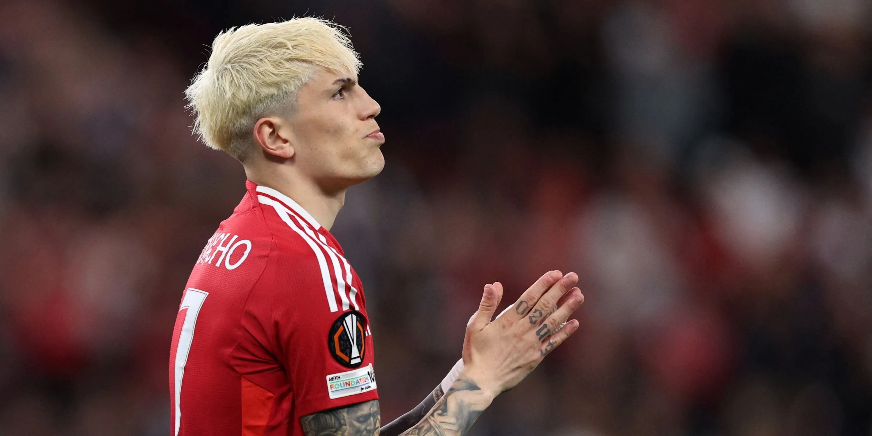 Alejandro Garnacho của Manchester United thể hiện cảm xúc trên sân