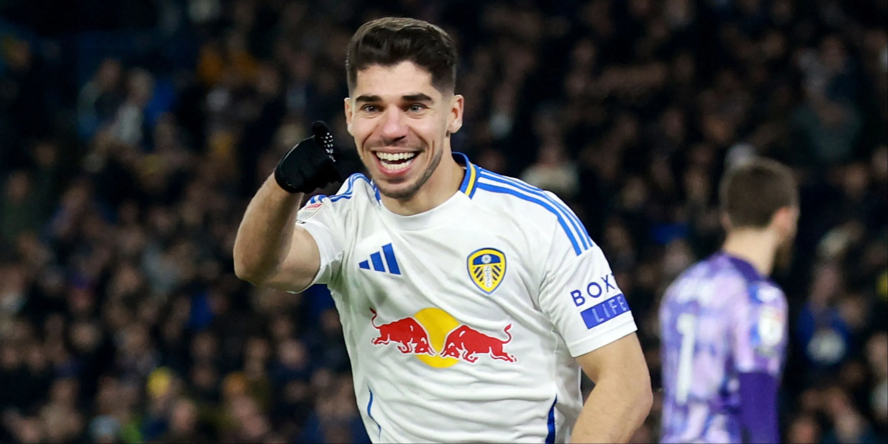 Manor Solomon, một trong những mục tiêu chuyển nhượng khác của Leeds United.