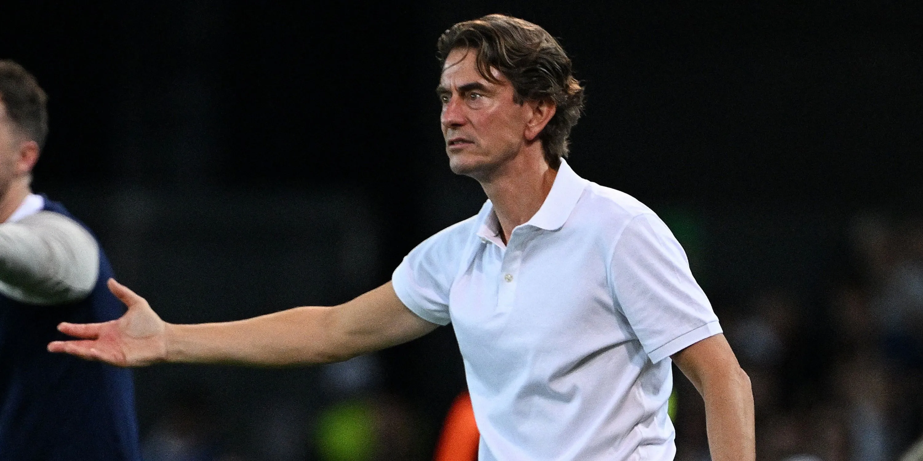 Thomas Frank trên sân tập Tottenham, chuẩn bị cho mùa giải mới Premier League