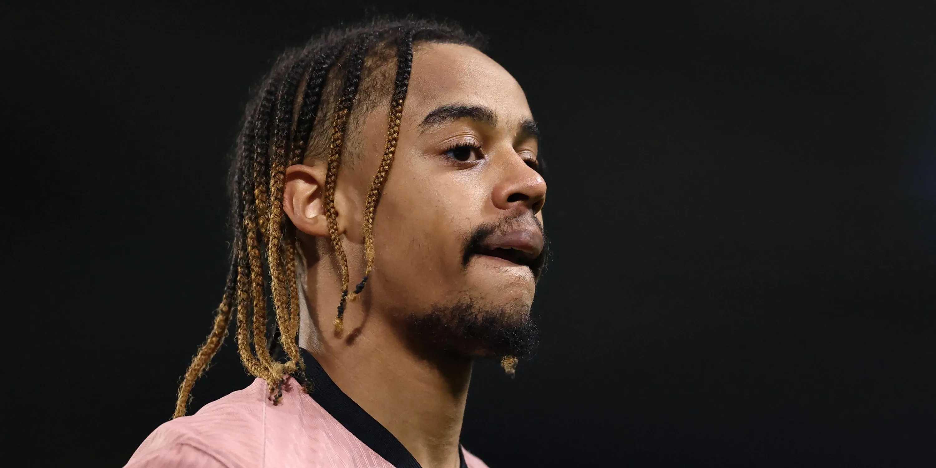 Tiền đạo Bradley Barcola trong màu áo PSG, một lựa chọn tiềm năng cho Arsenal