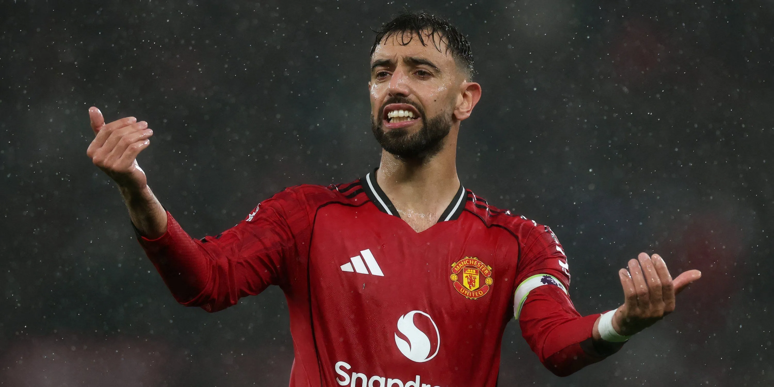 Bruno Fernandes thi đấu năng nổ, dẫn dắt Manchester United