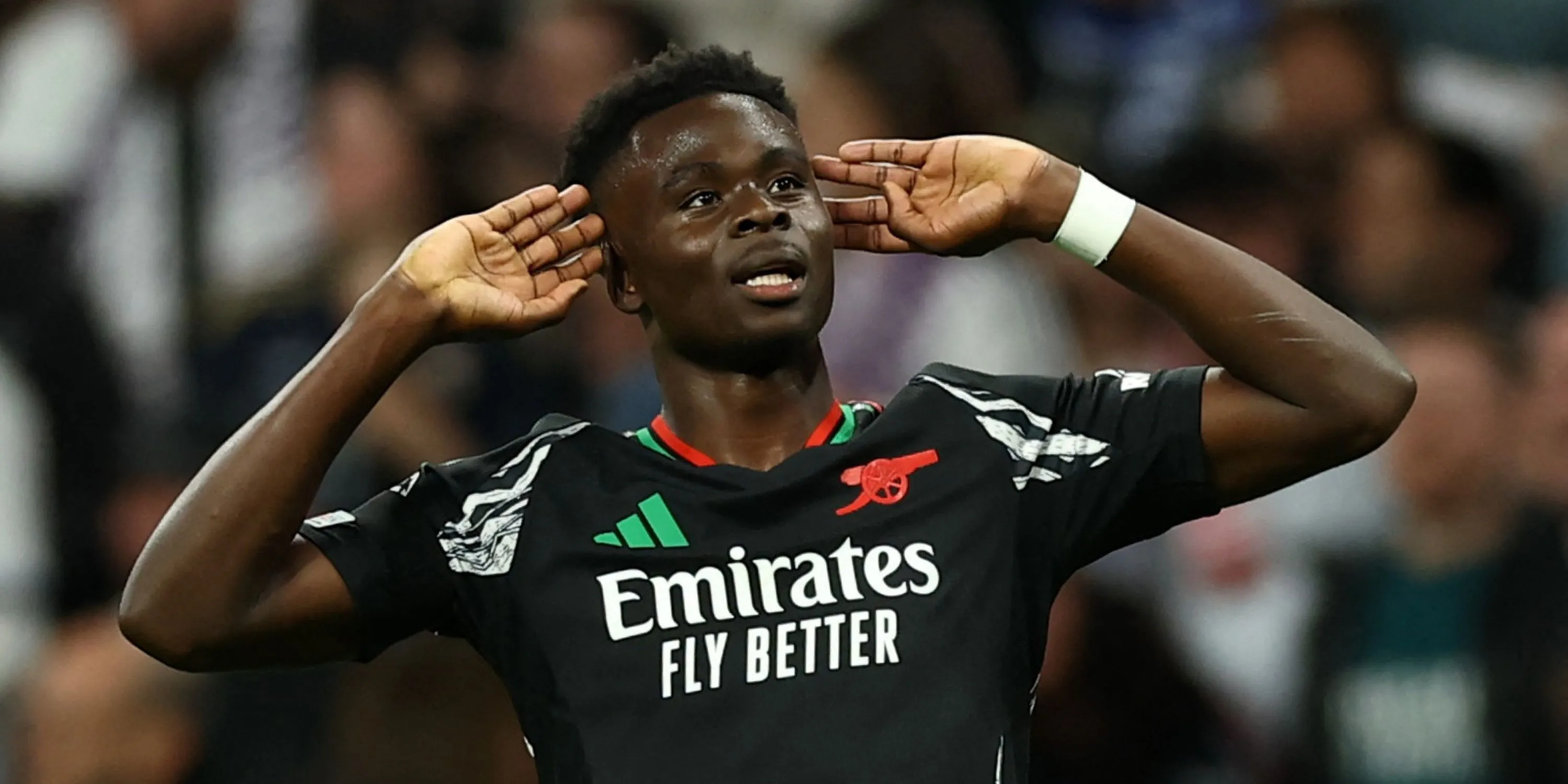Bukayo Saka thi đấu ấn tượng cho Arsenal