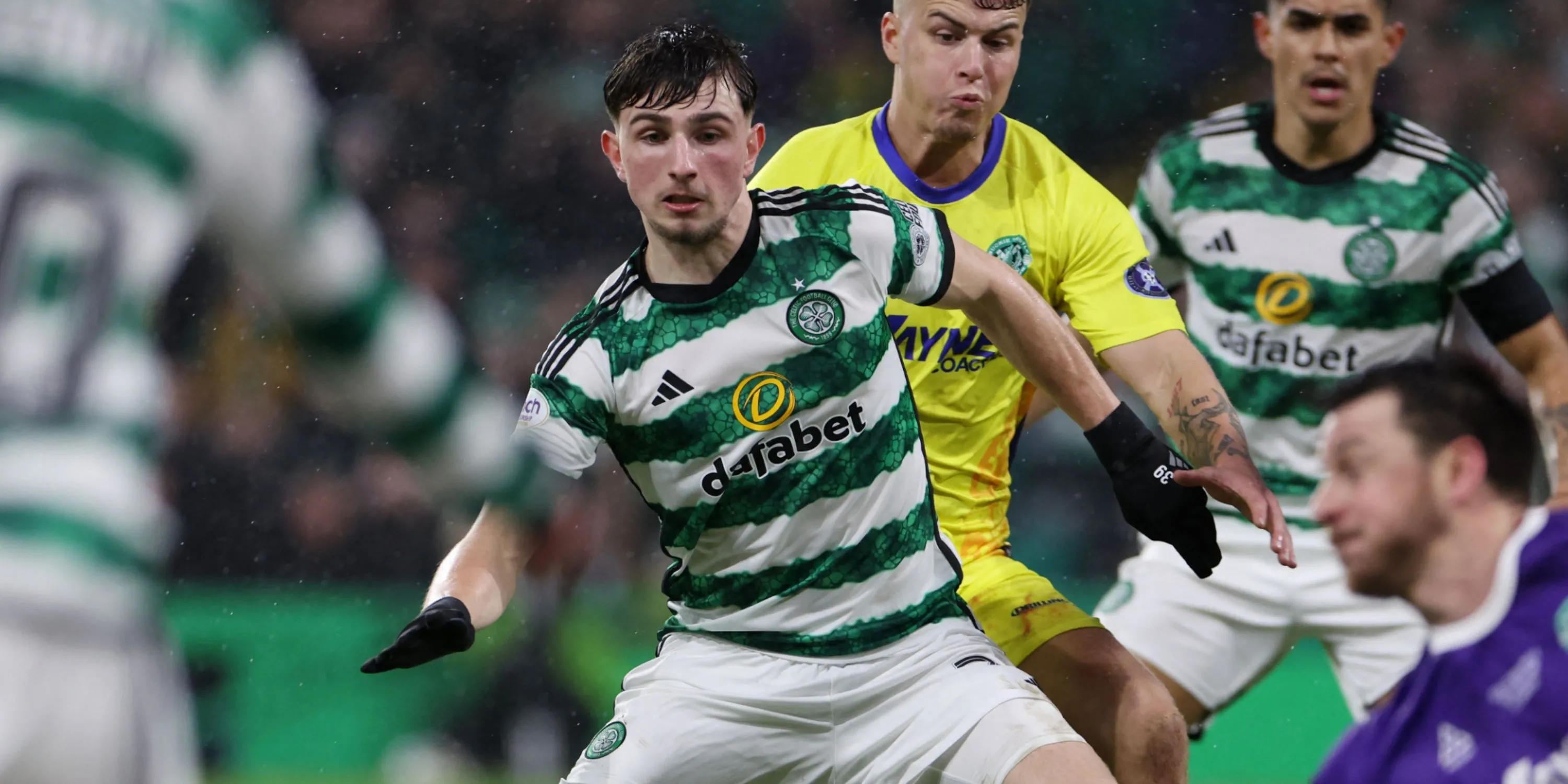 Cầu thủ trẻ Rocco Vata thi đấu cho Celtic tại giải Scottish Premiership.