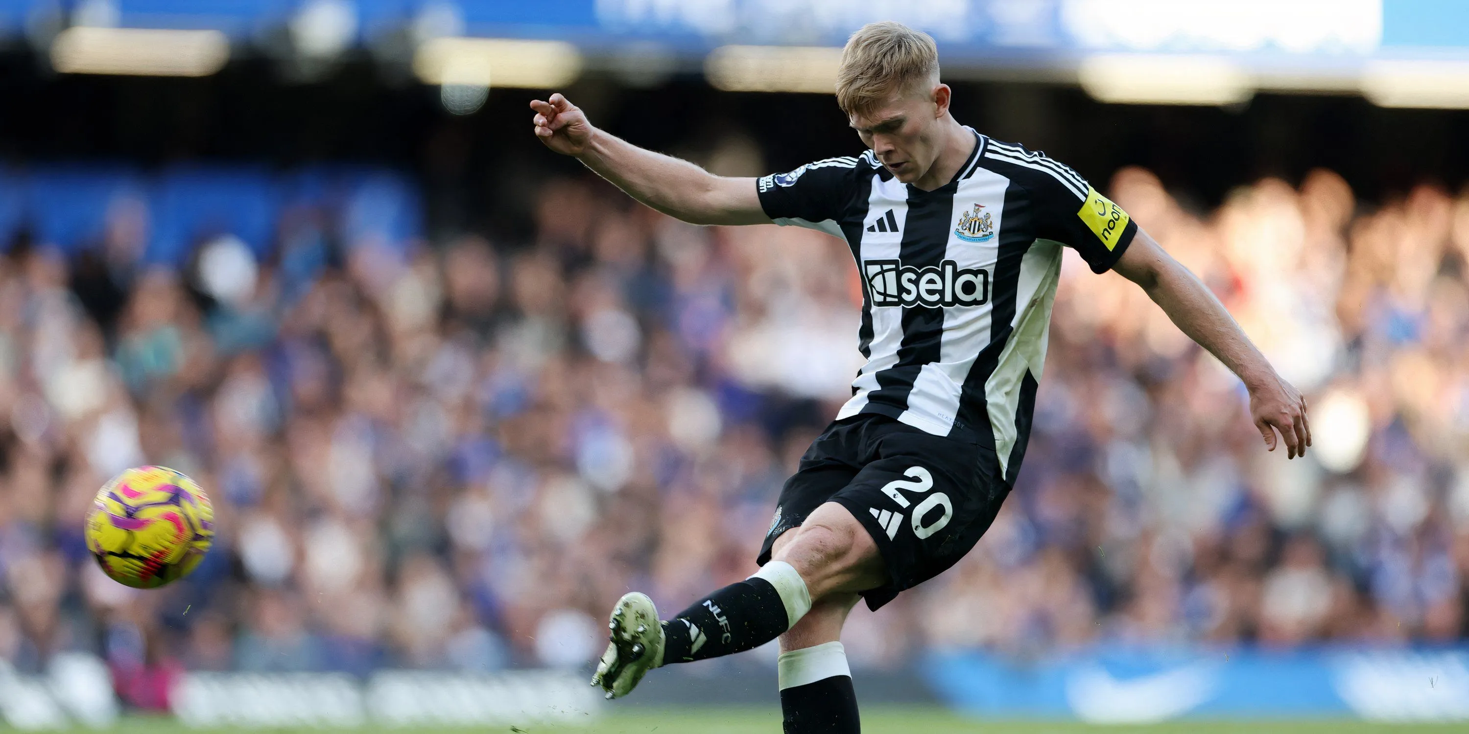 Lewis Hall chứng minh giá trị với Newcastle qua các thống kê chuyên môn.