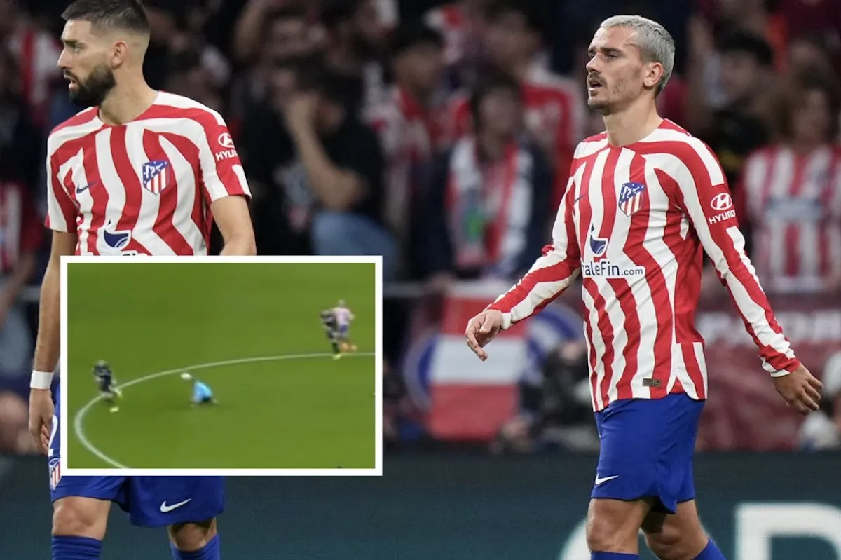 Antoine Griezmann gây dừng trận và trận đấu được tái khởi động bằng drop ball ở Champions League.