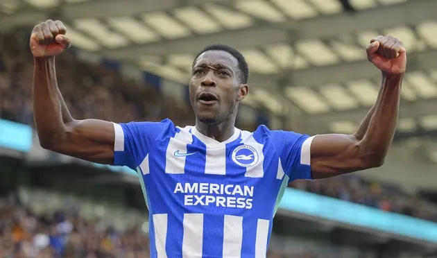 Danny Welbeck ăn mừng bàn thắng cho Brighton, biểu tượng kinh nghiệm trong hàng công.