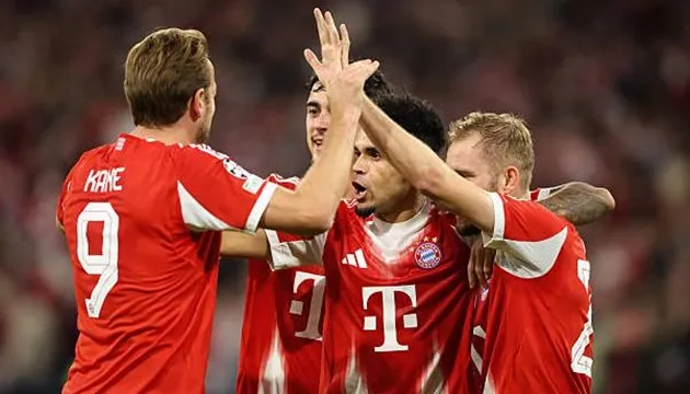 Harry Kane và đồng đội Bayern có phong độ ghi bàn ấn tượng, Kane đá vai trò số 10 hỗ trợ tấn công.