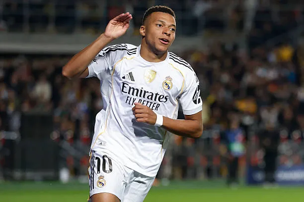 Mbappé bùng nổ tại Bernabéu, biểu hiện phong độ cao đầu mùa.