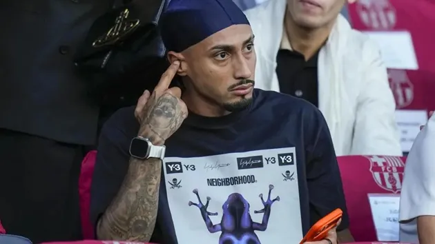 Raphinha chưa chắc ra sân, ảnh chụp buổi tập của Barcelona trước El Clasico