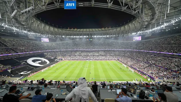 Sân Lusail (Qatar) đạt chuẩn tổ chức chung kết World Cup 2022, gồm hệ thống chiếu sáng LED và mặt cỏ hybrid.