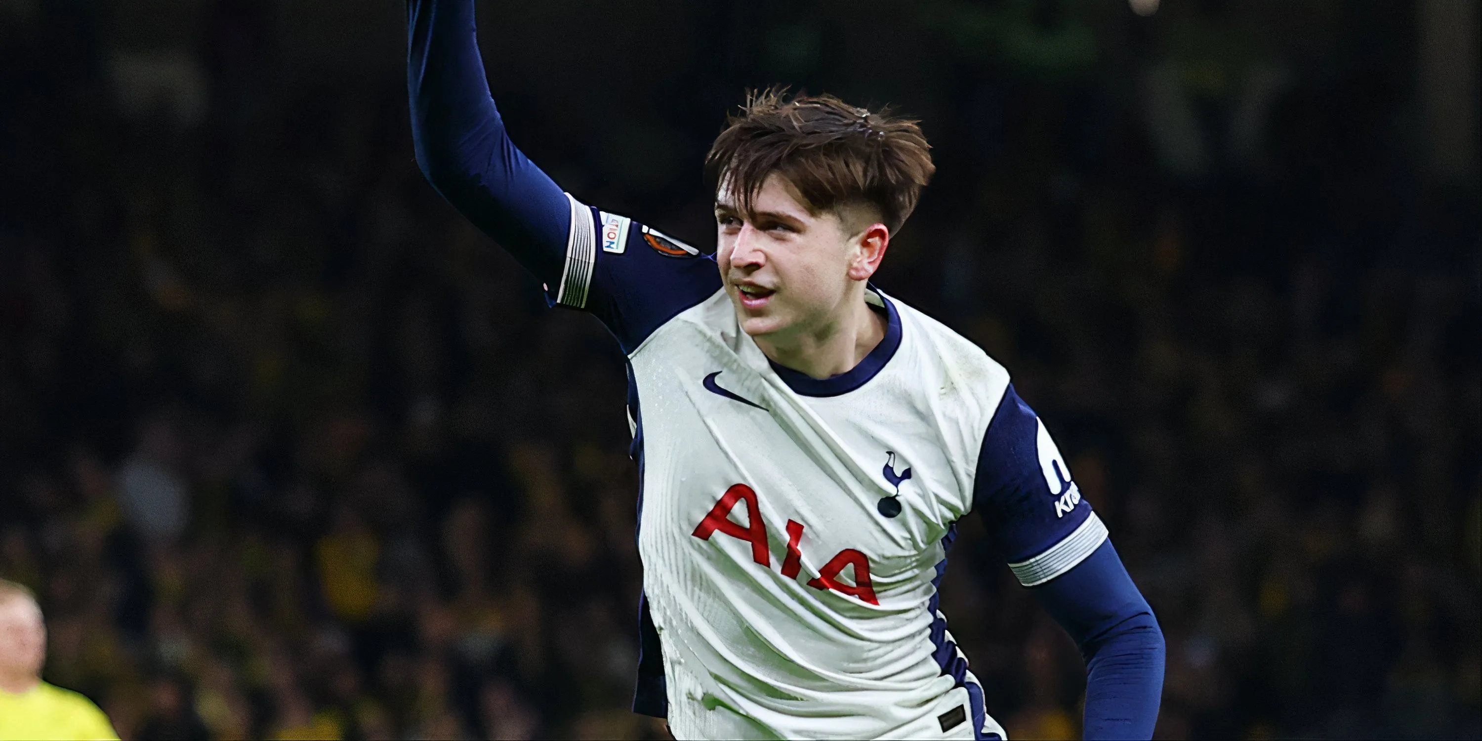 Tài năng trẻ Mikey Moore của Tottenham Hotspur