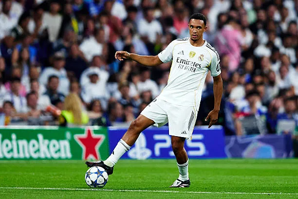 Trent Alexander-Arnold hậu vệ biên tấn công kiêm kiến tạo cho Liverpool.