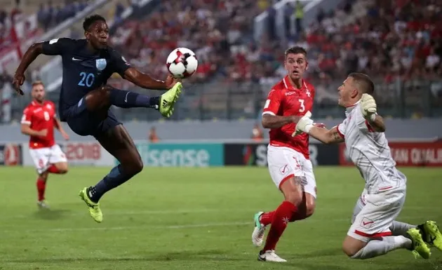 Welbeck khoác áo tuyển Anh, kinh nghiệm quốc tế vẫn là lợi thế cạnh tranh.