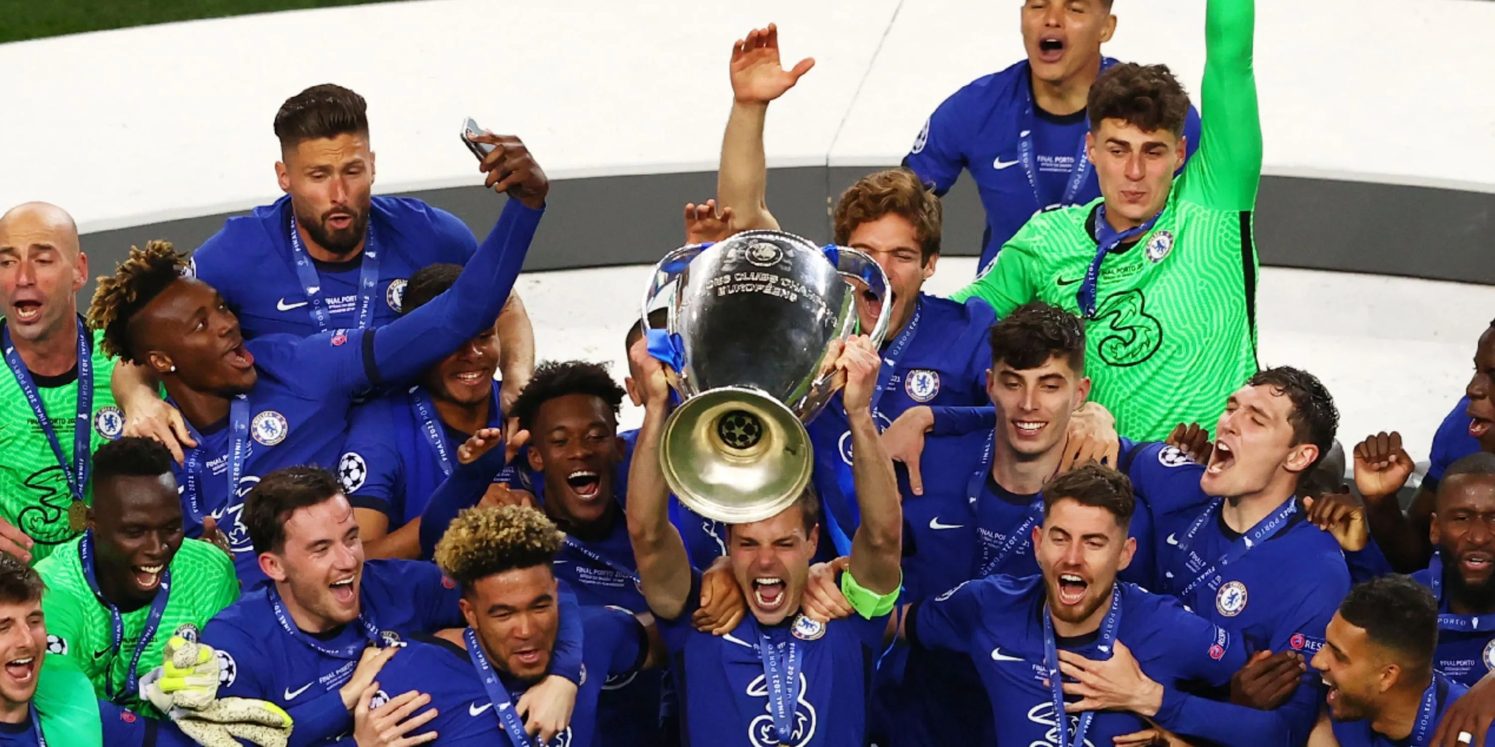 Cầu thủ Chelsea nâng Champions League vào năm 2021