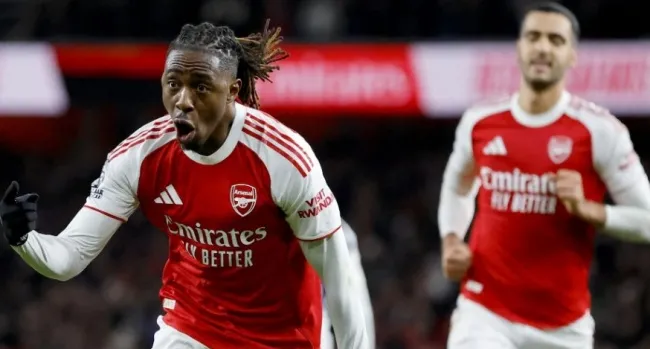 Eze chơi bùng nổ