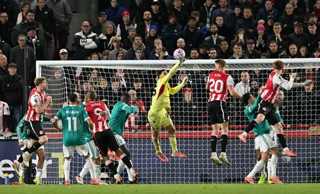 Brentford lợi hại ở các tình huống cố định dù ném biên hay phát góc dưới thời HLV Keith Andrews