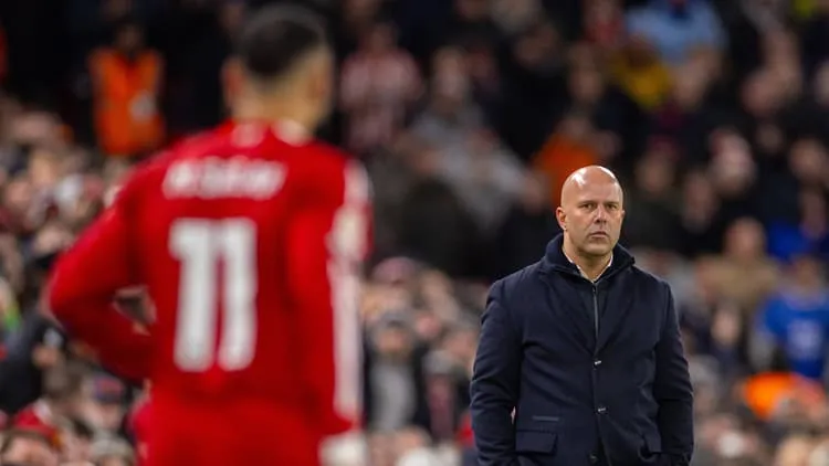 Mohamed Salah is in an open dispute with Arne Slot at Liverpool